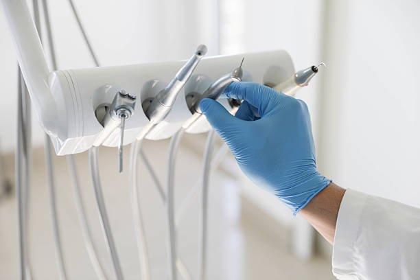Professional Emergency Dentist technician working in Jersey Village, TX